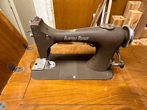 lot 78 image: Eldridge Rotary Sewing Machine and Table