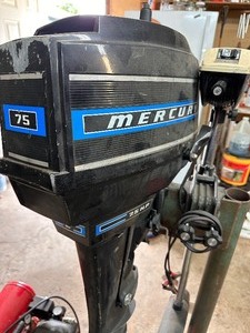 lot 201 image: 7.5 Mercury Outboard and Min-Cota Trolling Motor with Stand