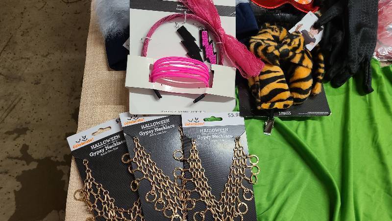 Assorted and imcomplete costume lot