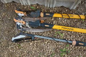 lot 116 image: 3 Fiskars Tree Pruner Poles