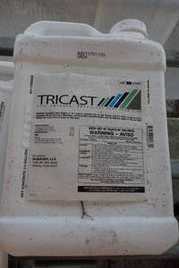 lot 128 image: Tri Cast Post Emergent Turf Herbicide