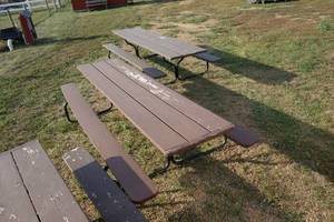 lot 165 image: 2 10 picnic tables