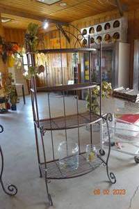 lot 177 image: Backers Rack 30x22x 72