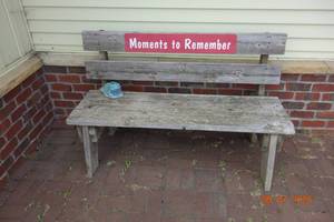lot 75 image: Moments to Remember Bench and Toad Figurine