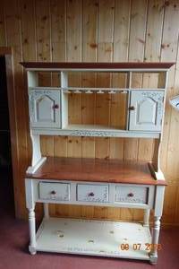 lot 57 image: Hutch in Floral 53x24x76