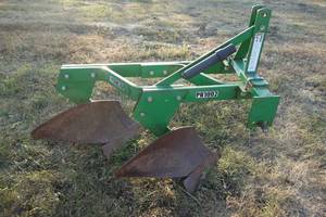 lot 11 image: Frontier 2 Bottom Plow