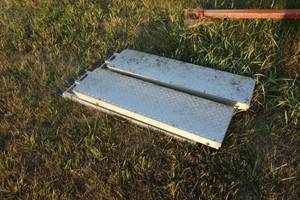 lot 97 image: Folding Ramps with handles 8