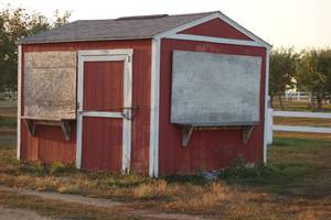 lot 18 image: Apple Shed