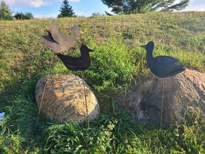 lot 289 image: 3 metal birds garden art