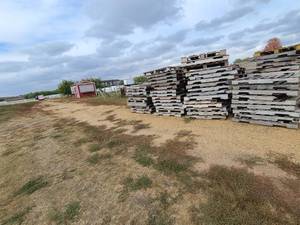 lot 319 image: Pallets