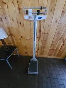lot 332 image: Detecto Scale