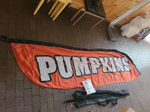 lot 335 image: Pumpkin Collapsible Sign