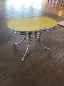 lot 359 image: Metal Kitchen Table
