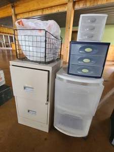 lot 362 image: Office Supply lot and round table covers