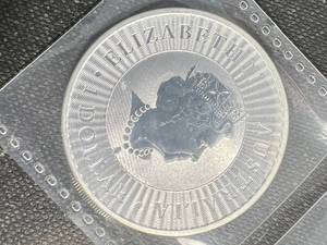 lot 28 image: 1 TROY OZ .999 FINE SILVER 2020 AUSTRALIAN KANGAROO