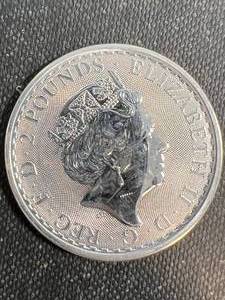 lot 29 image: 1 TROY OZ .999 FINE SILVER 2020 BRITTANIA ROUND