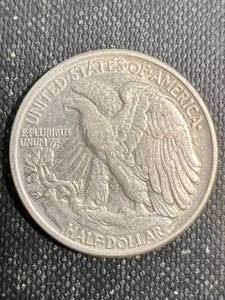 lot 33 image: 1944 US WALKING LIBERTY HALF DOLLAR
