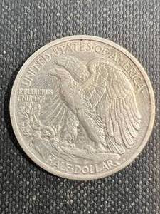 lot 46 image: 1944-D US WALKING LIBERTY HALF DOLLAR