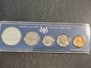 lot 73 image: 1967 US SPECIAL MINT SET