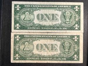 lot 87 image: GROUP OF 2 US BLUE SEAL $1 SILVER CERTIFICATES 1935E 1935F