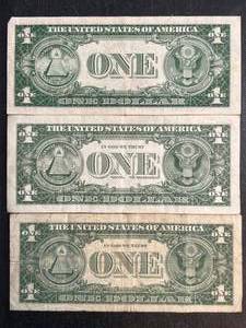 lot 95 image: GROUP OF 3 US BLUE SEAL $1 SILVER CERTIFICATES