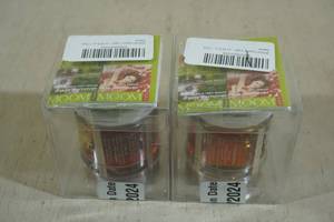 lot 29 image: 2 Moom Organic Hair Remover with Tea Tree Oil