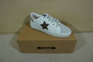 lot 37 image: Vintage Havana Sneakers -Womens Size 7