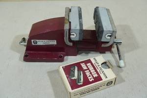lot 50 image: Vintage Spear  Jackson Lock Jaw Vise with Extra Jaw Faces