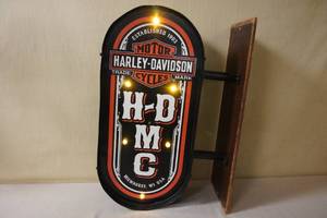 lot 102 image: Harley Davidson 2-Sided Light-Up Sign with Remote