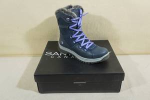 lot 107 image: Santana Canada Majestaluxe Womens Winter Boots -Size 8