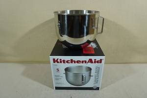 lot 129 image: KitchenAid 5-Quart Bowl with Handle