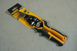 lot 156 image: DeWalt Center Aviation Snips