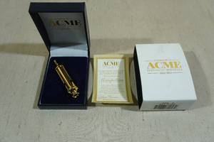 lot 165 image: ACME Metroplitan Specialist Gold Plated Whistle