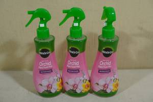 lot 196 image: 3 Miracle-Gro Orchid Plant Food Mist 8fl oz