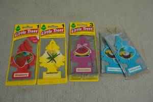lot 205 image: 7 Assorted Scents Little Trees Car Air Fresheners