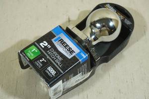 lot 221 image: Reese TowPower 2 Chrome Hitch Ball