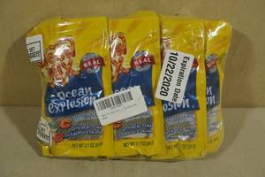 lot 222 image: 8 Meow Mix Cat Treats