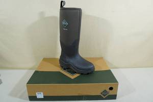 lot 225 image: Muck Boots Wetland Premium Field Boots -Mens 5Womens 6