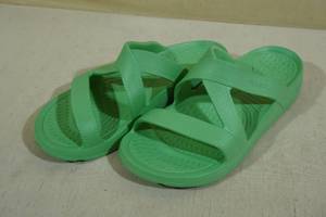lot 266 image: Nuusole Womens Hailey Sandal -Size 6, Green