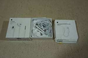 lot 285 image: Apple Earpods with Lightning to Head Phone Jack Adapter