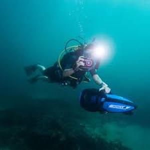 lot 1G image: Yamaha Seascooter 220Li Professional Underwater Scooter