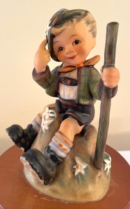 lot 206 image: Vintage Reuge Swiss Musical Movement Figurine