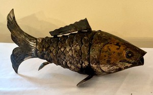 lot 92 image: Vintage Metal Fish Decorative Figurine