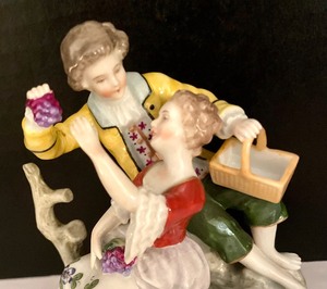 lot 93 image: Vintage Victorian Porcelain Figurine