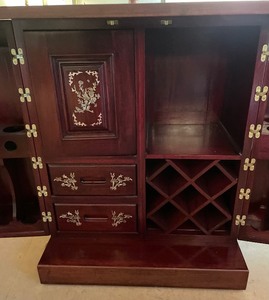 lot 4 image: Thai Beautiful Rosewood Mother of Pearl Inlay Bar Cabinet