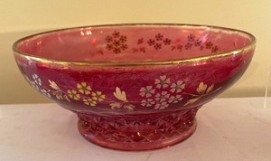 lot 270 image: Vintage Frazier Glass Serving Bowl with 6 Single Serving Dishes