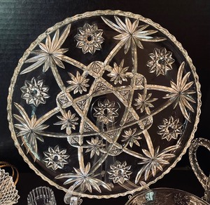 lot 274 image: Vintage Crystal and Clear Glass Grouping