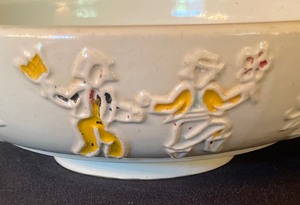 lot 281 image: Vintage Redwing Pottery Dancing Peasants Bowl