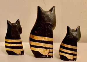 lot 120 image: Three Carved Wooden Cats