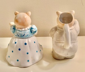 lot 125 image: Whimsical Set of 2, Pig Cream and Sugar Dispensers